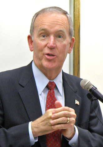 Kansas Ex-Governor John Carlin