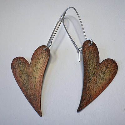 Example of copper earrings that can be made in this workshop.
