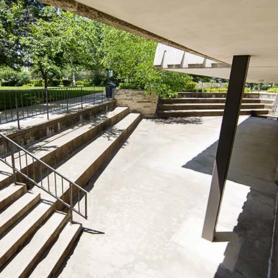 South Amphitheater room
