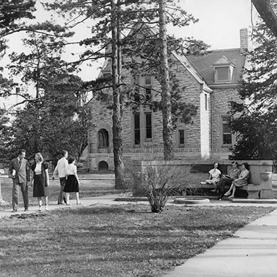 Students in 1939 sitting on the Larrick memorial bench.
