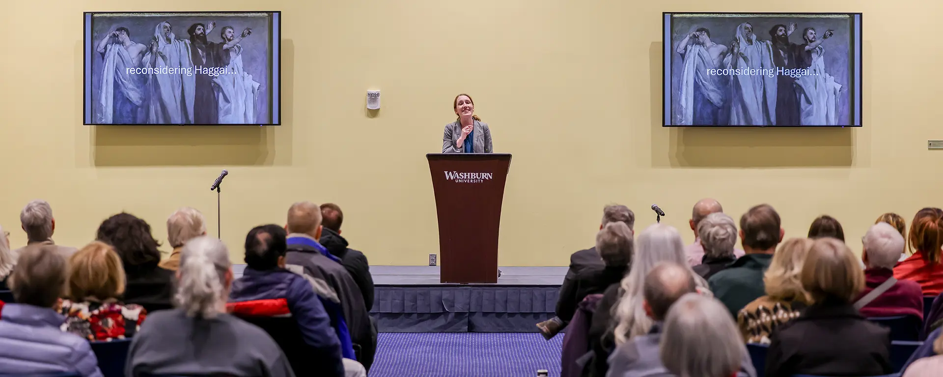 A King Lecture presenter gives a talk at Washburn University.