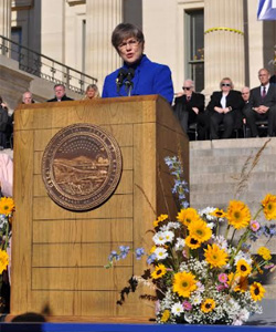 Laura Kelly presents State of Kansas address 2023